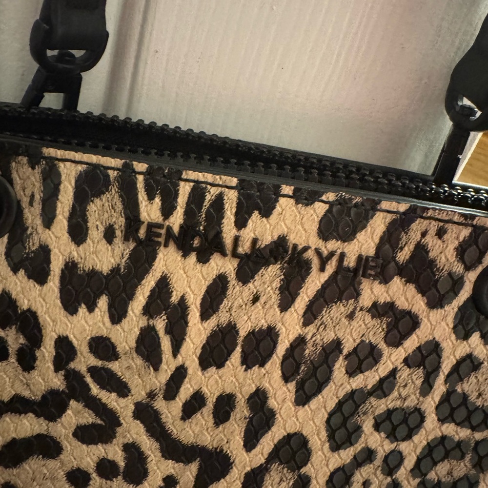 Kendall & Kylie Black and Tan Crossbody Bag